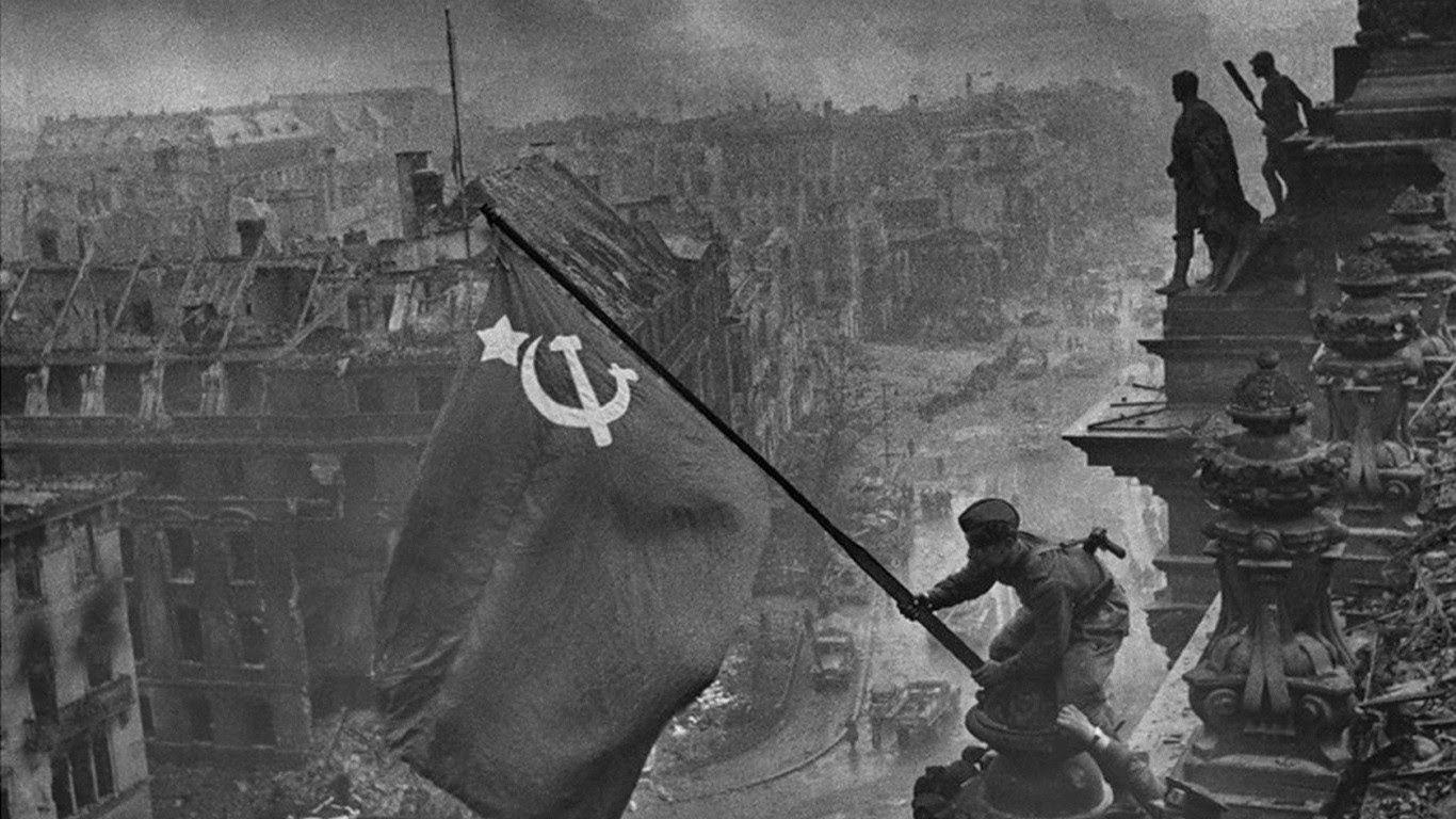 第二次世界大戦 ベルリン陥落  写真集「Berlin 1945」ベルリン